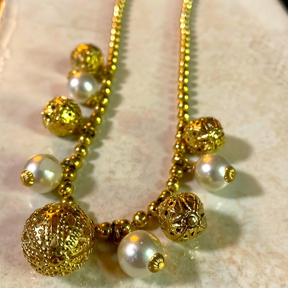 Gold Necklace - Picture 1 of 7